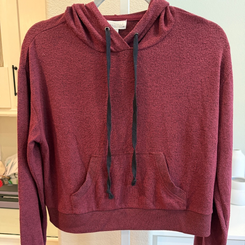 FULL TILT CROP SWEATER/SWEATSHIRT MED